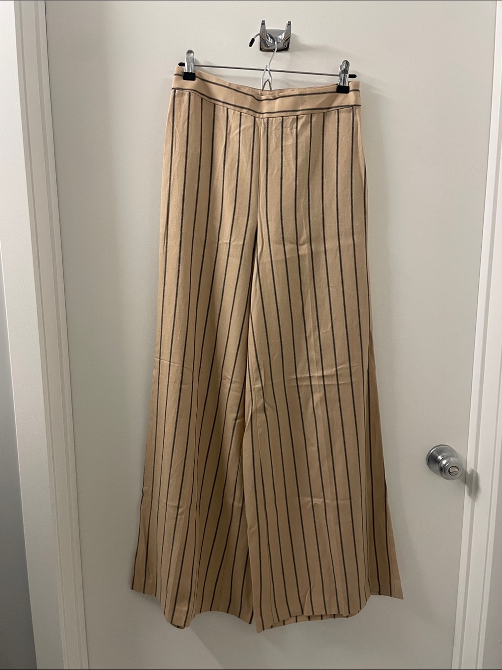Ann Taylor Beige Wide-Leg Pinstripe Statement PalazzoPant. NWT.